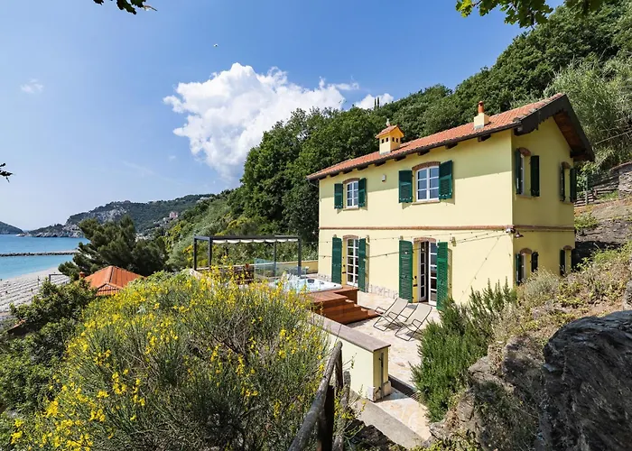 Profumo Di Mare - Con Jacuzzi Βίλα Bergeggi